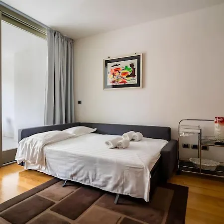 5 Min From Trastevere Chic Διαμέρισμα Ρώμη